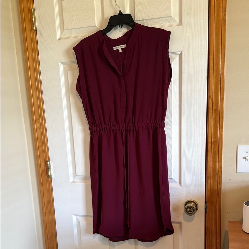 Sandra Darren Red Dress Sleeveless V-neck Casual